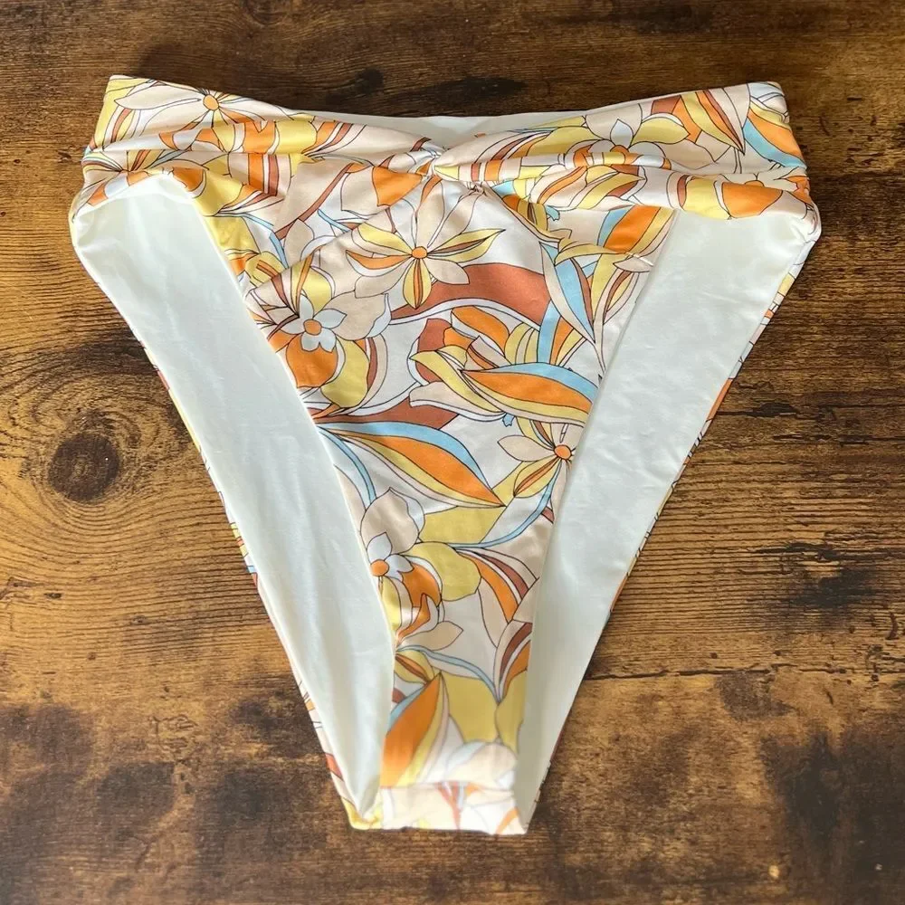 l*space Nancy Lee Printed Bitsy Bikini Bottom in Sunshine Floral. Size Small-New